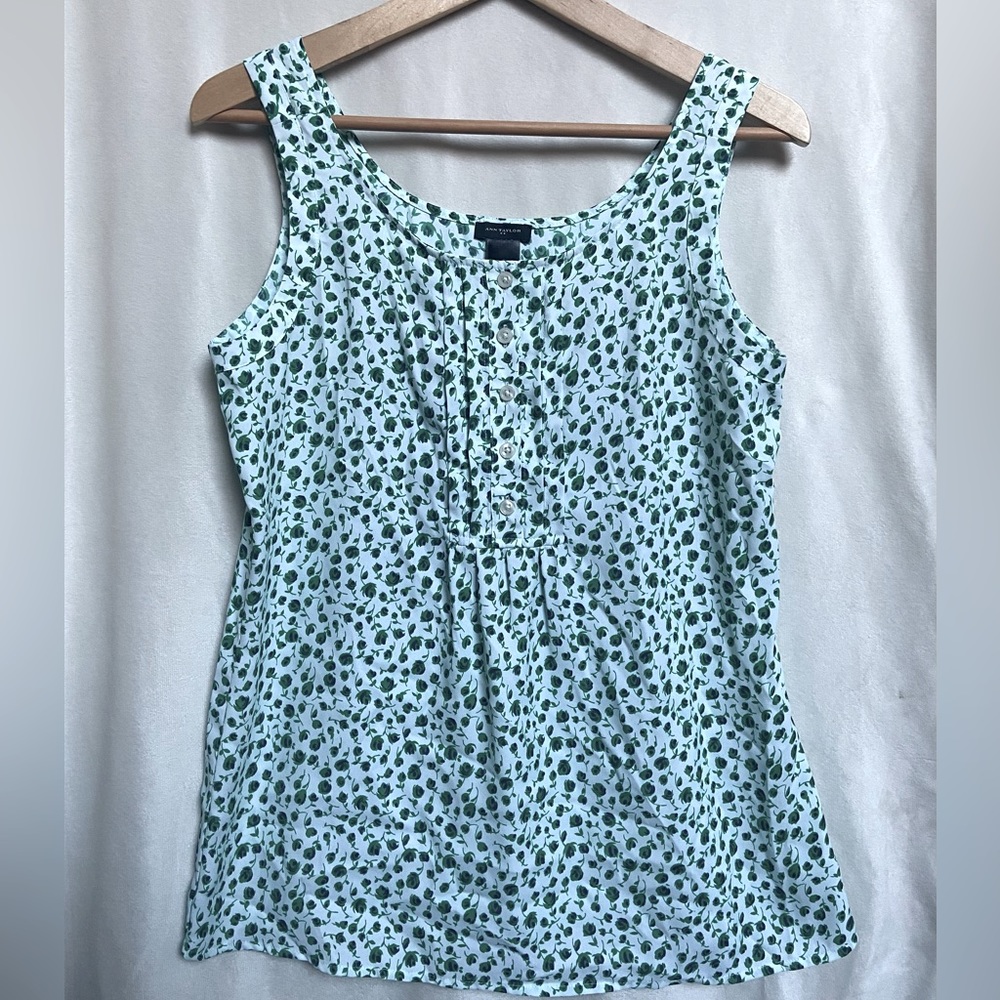 Ann Taylor. Floral Sleeveless Tanktop Blouse.